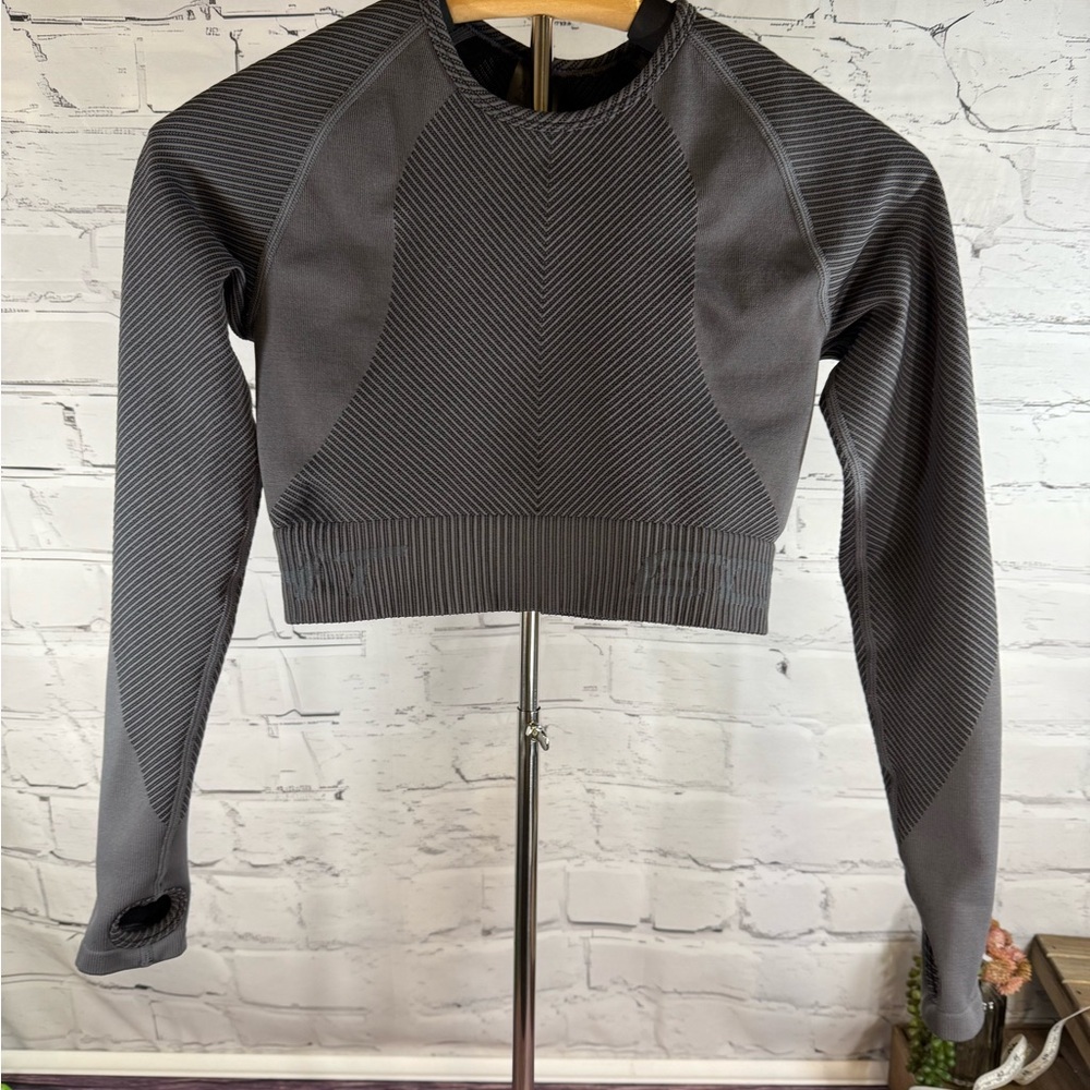 ECHT Arise Ignite Athletic Cropped Top‎ Charcoal Women's Workout Top